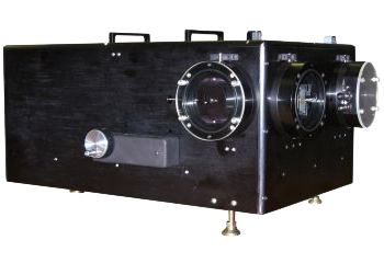 Монохроматор/спектрометр, построенный по оптической схеме Черни-Тернера, модель 205